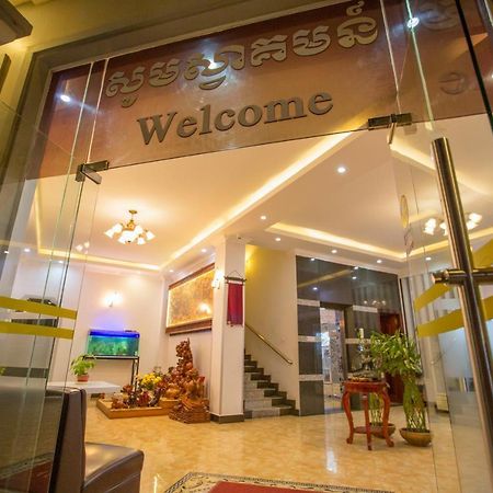 Jasmine Hotel& Sky Bar Battambang Esterno foto