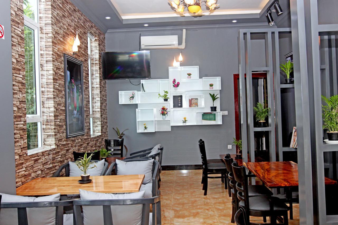 Jasmine Hotel& Sky Bar Battambang Esterno foto