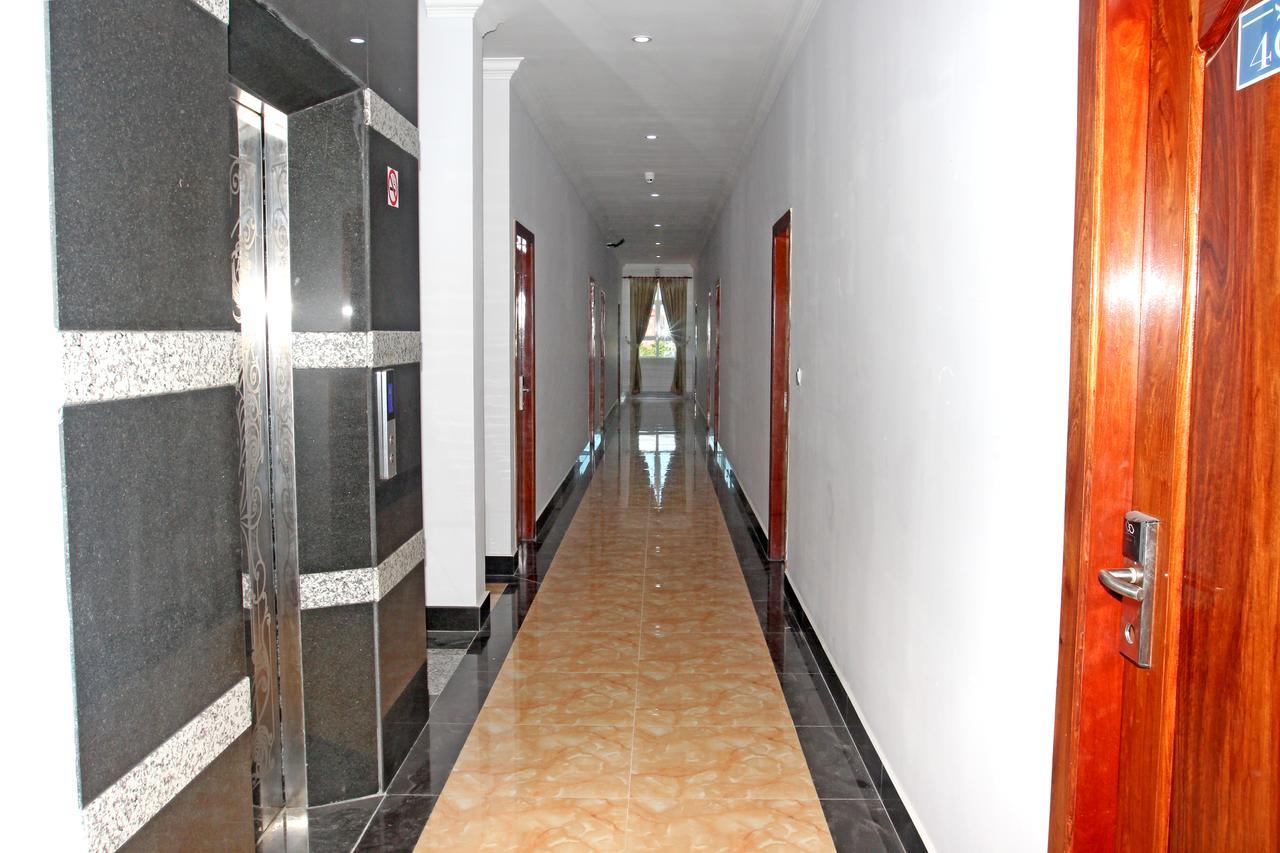 Jasmine Hotel& Sky Bar Battambang Esterno foto