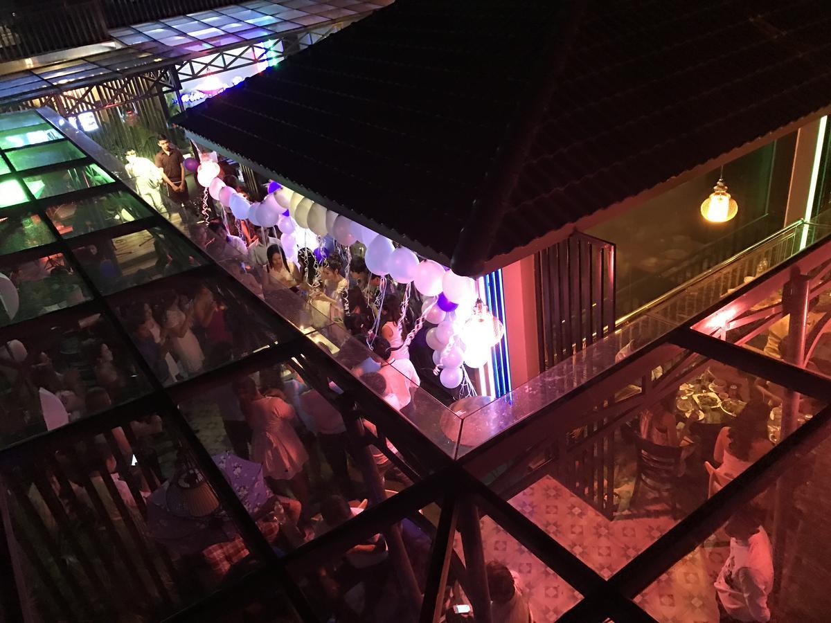 Jasmine Hotel& Sky Bar Battambang Esterno foto
