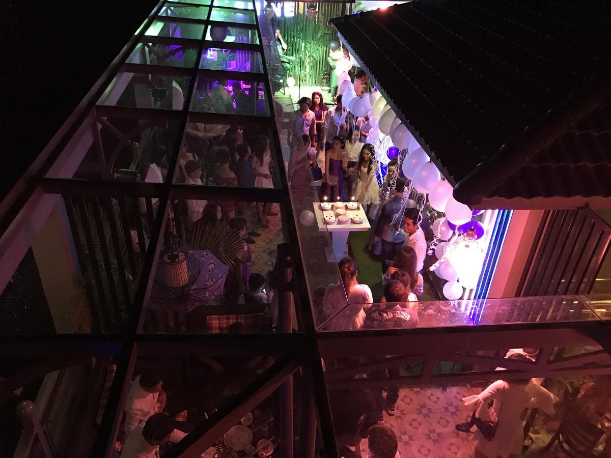 Jasmine Hotel& Sky Bar Battambang Esterno foto