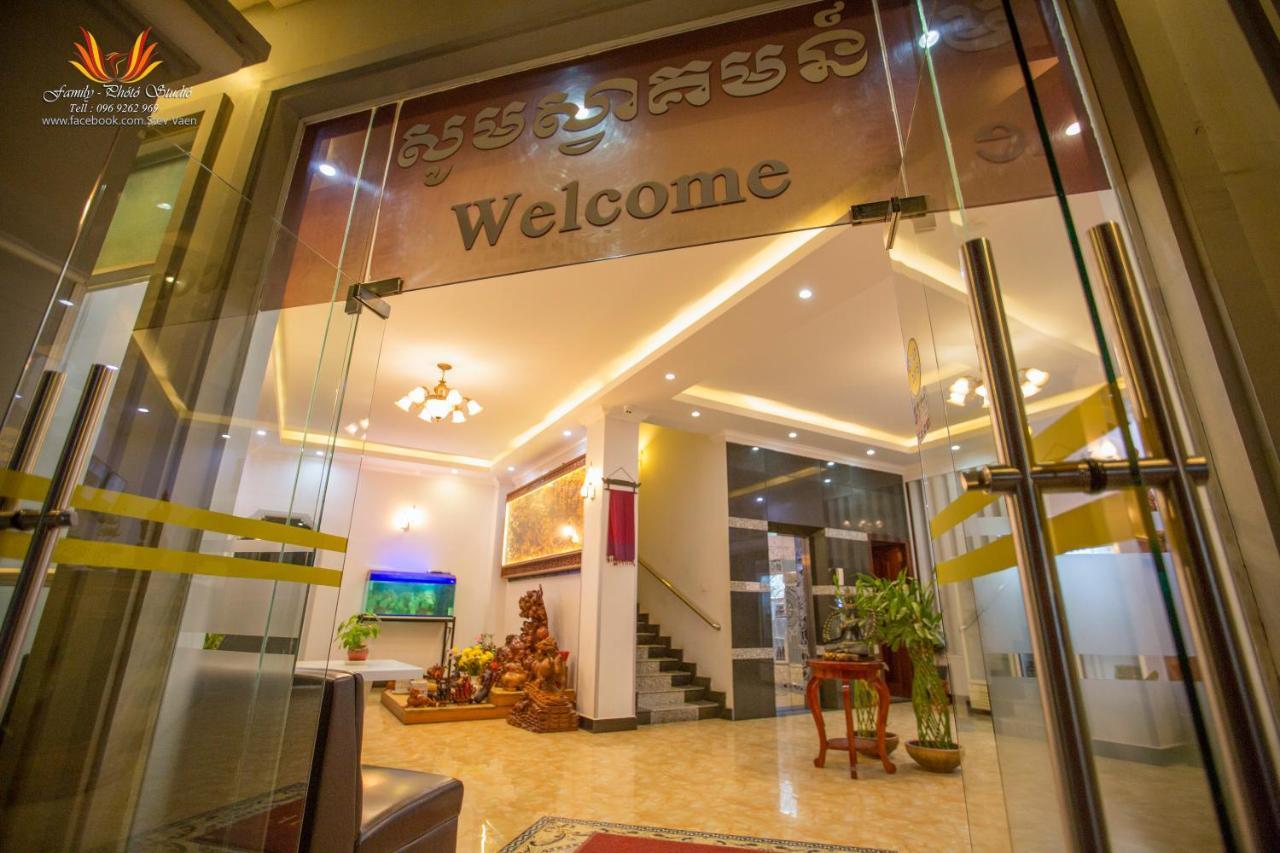 Jasmine Hotel& Sky Bar Battambang Esterno foto