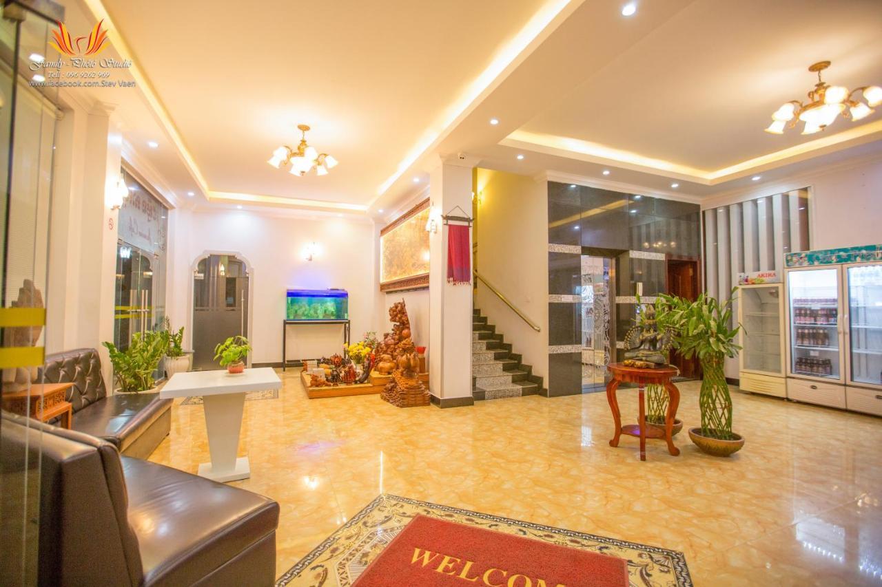 Jasmine Hotel& Sky Bar Battambang Esterno foto