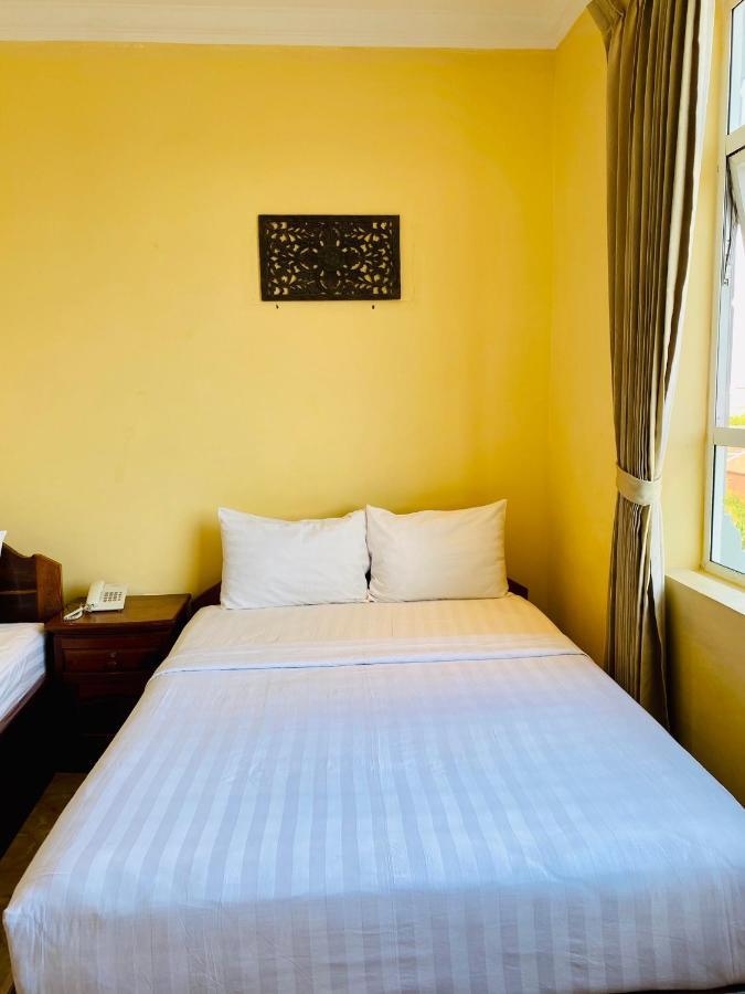 Jasmine Hotel& Sky Bar Battambang Esterno foto