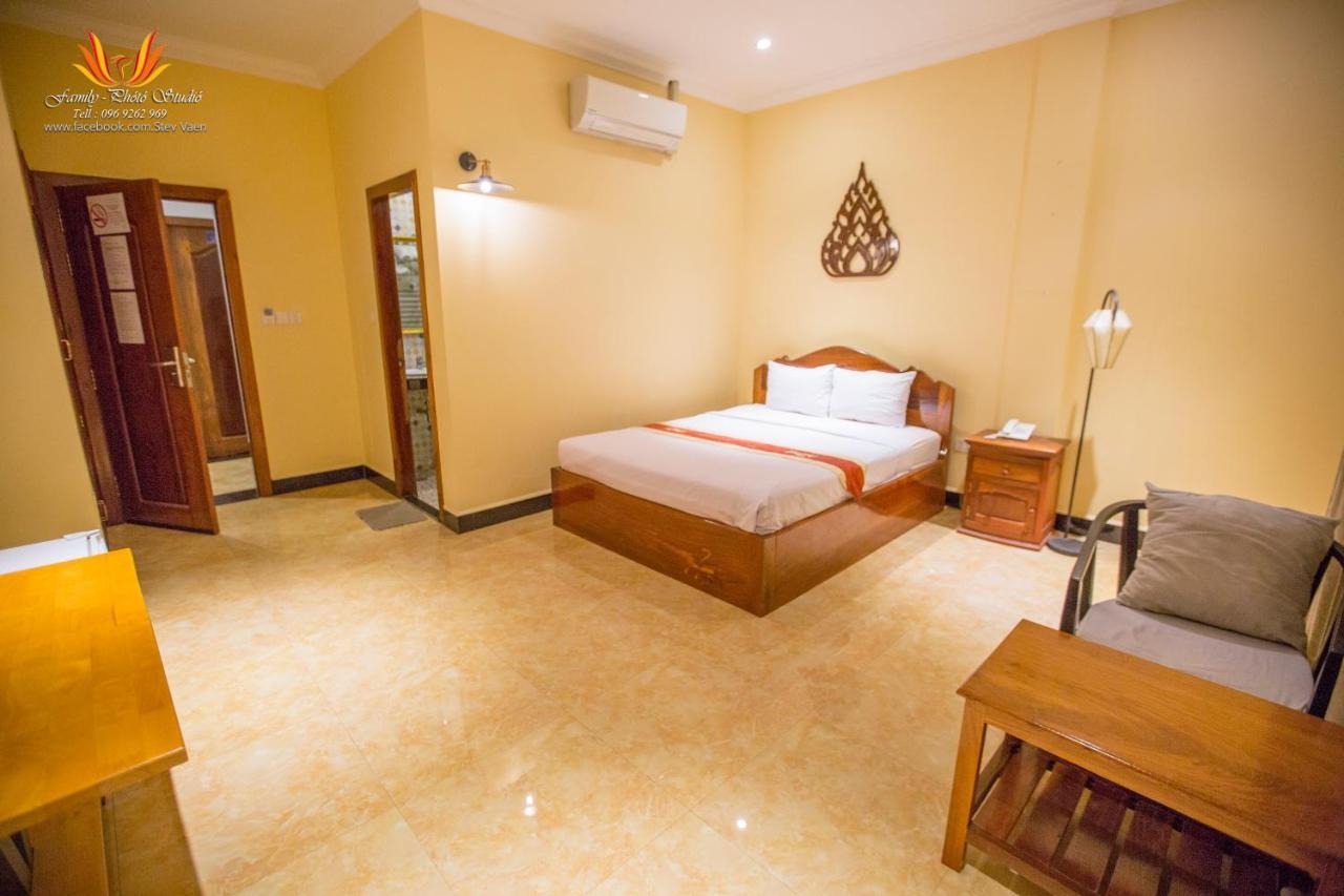 Jasmine Hotel& Sky Bar Battambang Esterno foto