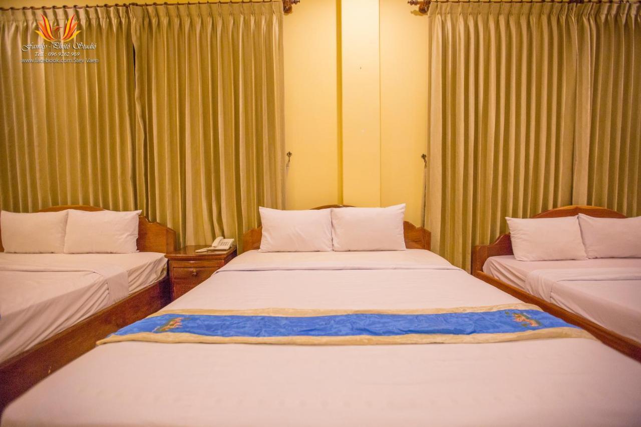 Jasmine Hotel& Sky Bar Battambang Esterno foto