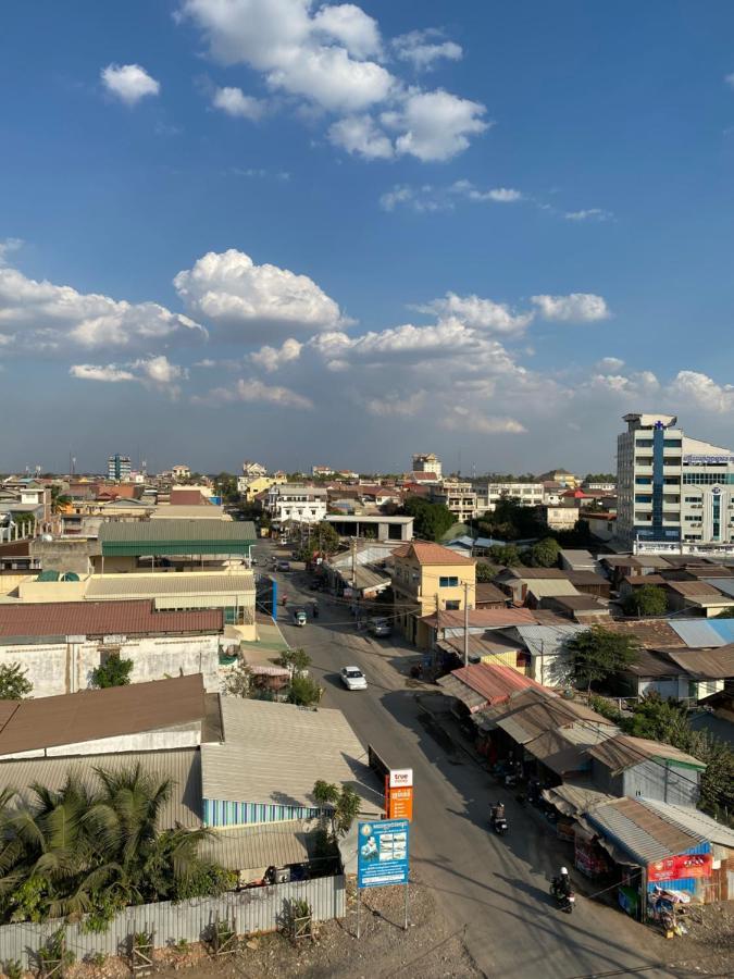Jasmine Hotel& Sky Bar Battambang Esterno foto